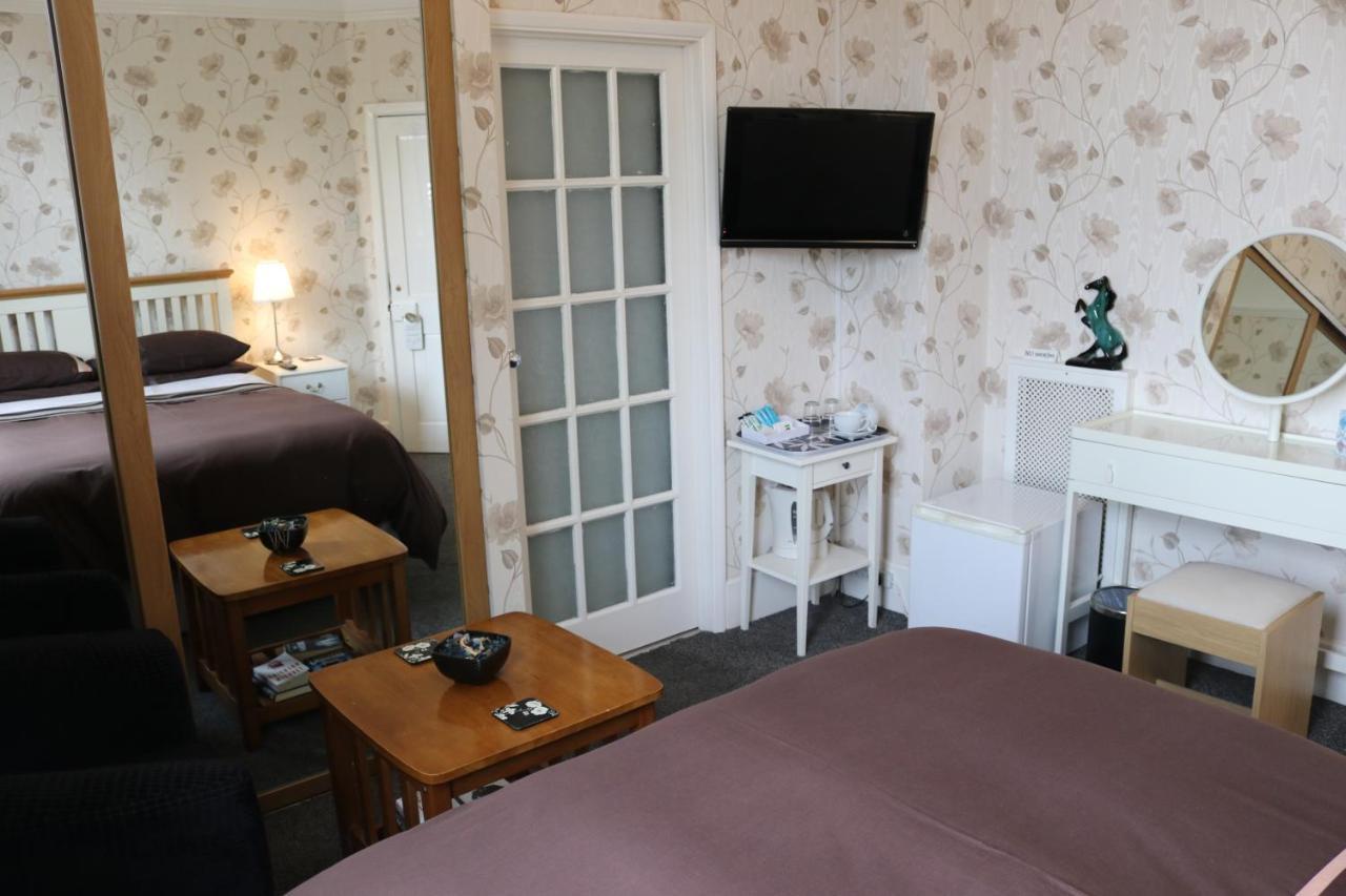 Telford House Panzió Milton Keynes Kültér fotó