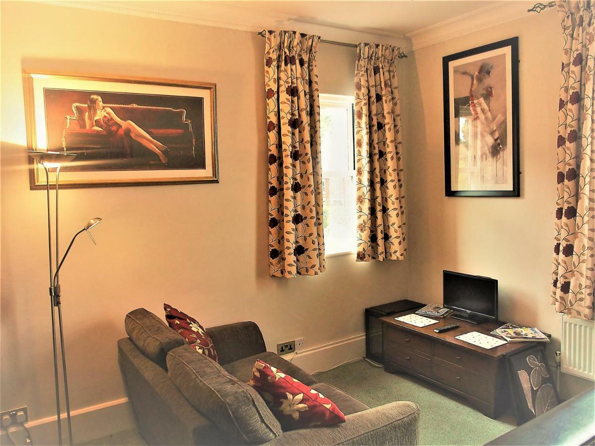 Telford House Panzió Milton Keynes Kültér fotó